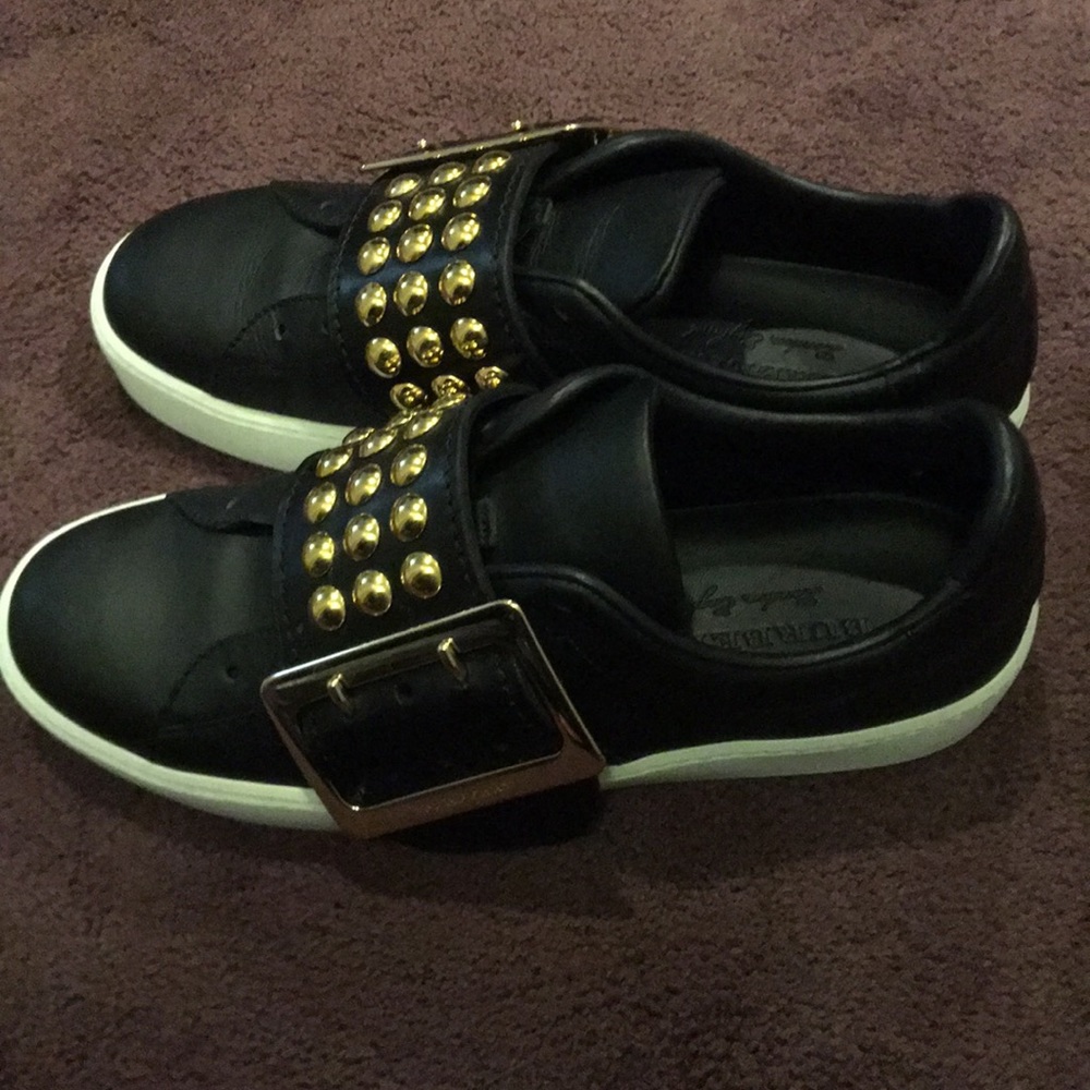 Sneakers size 7.5 burberry